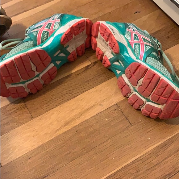 ASICS - Picture 2 of 2